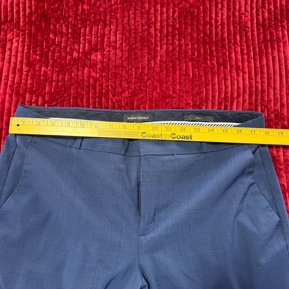 Banana Republic Women’s Deep Blue Plaid Patterned Cropped Dress Pants - Picture 10 of 10